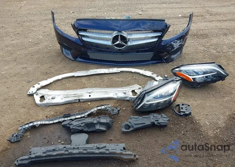 2019 Mercedes-Benz C 300 z USA, uszkodzony, nr VIN 55SWF8DB0KU306055